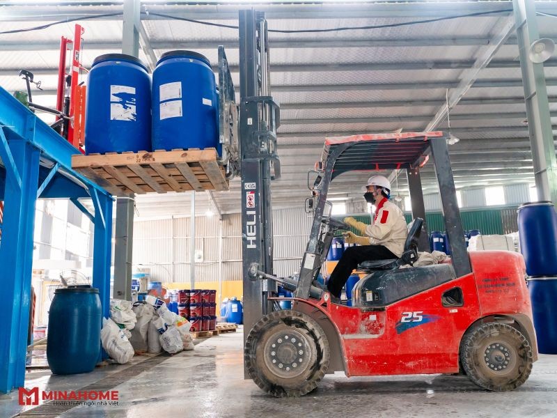 Chi phí đầu tư dây chuyền sản xuất sơn là bao nhiêu.jpg
